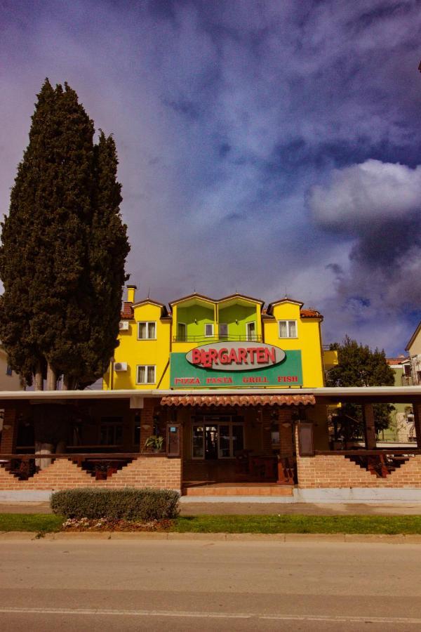 Biergarten เมดูลิน ภายนอก รูปภาพ