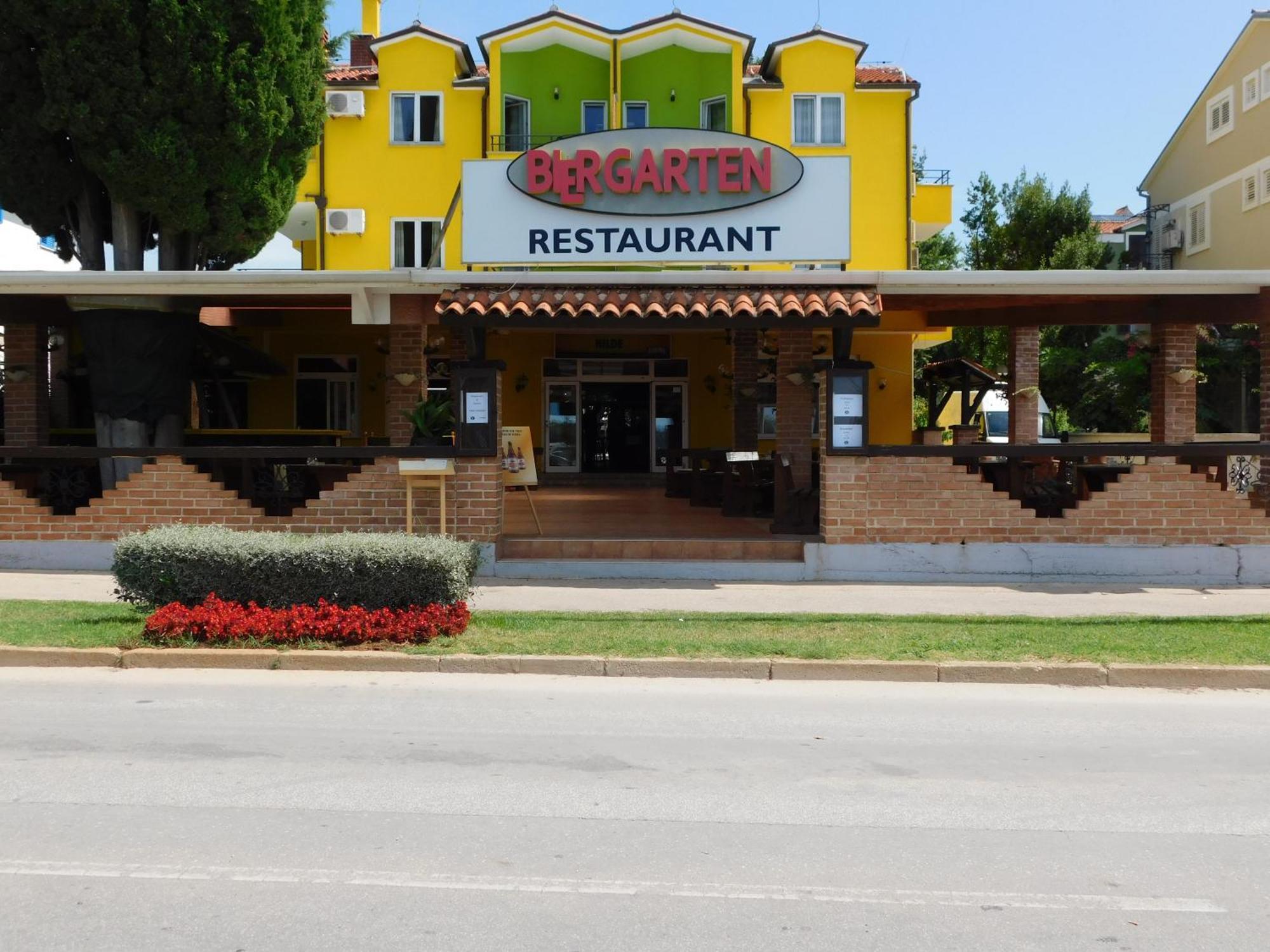 Biergarten เมดูลิน ภายนอก รูปภาพ